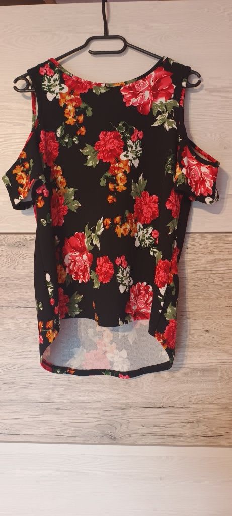 Bluzka damska odkryte ramiona M/L
