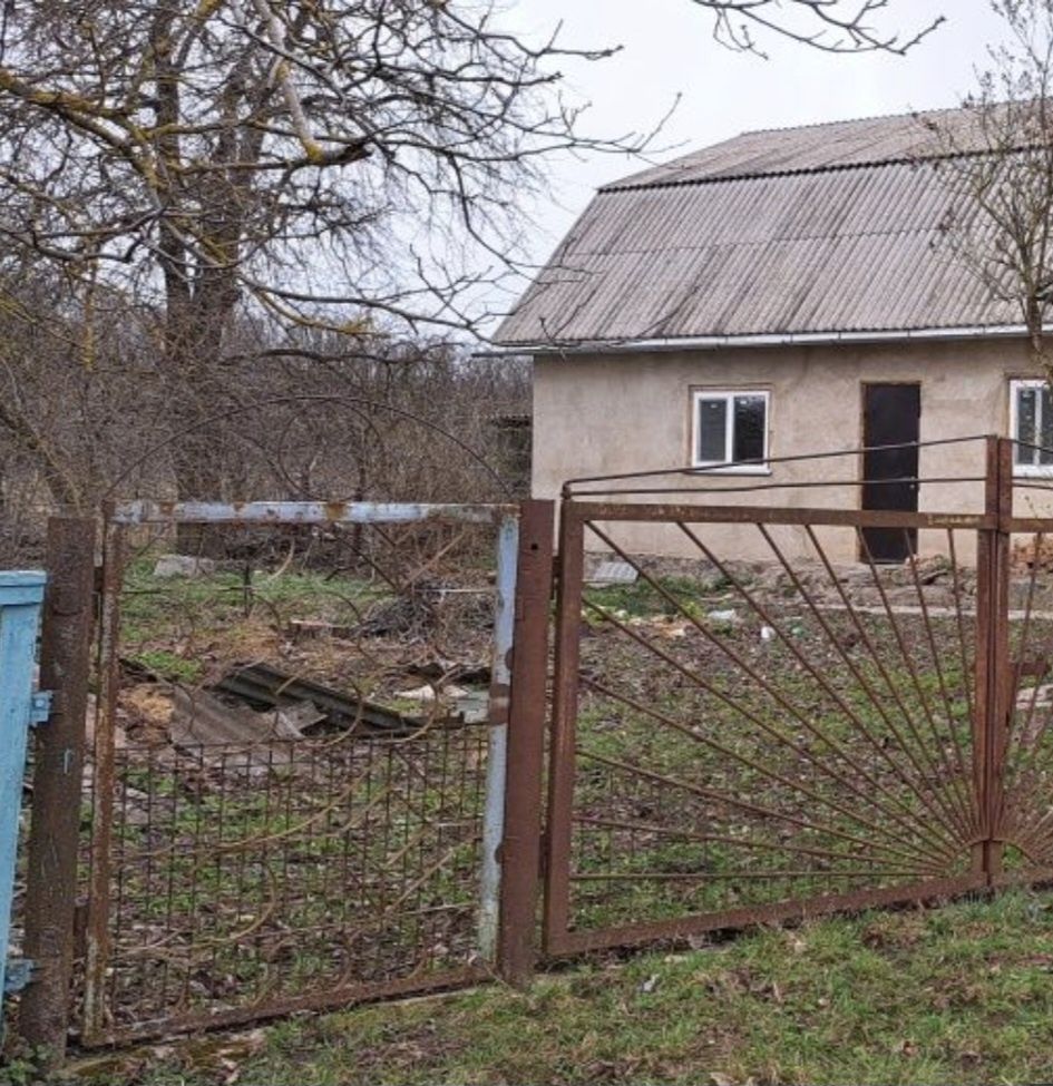 Продається будинок в с. Іванівці Барського р-н.