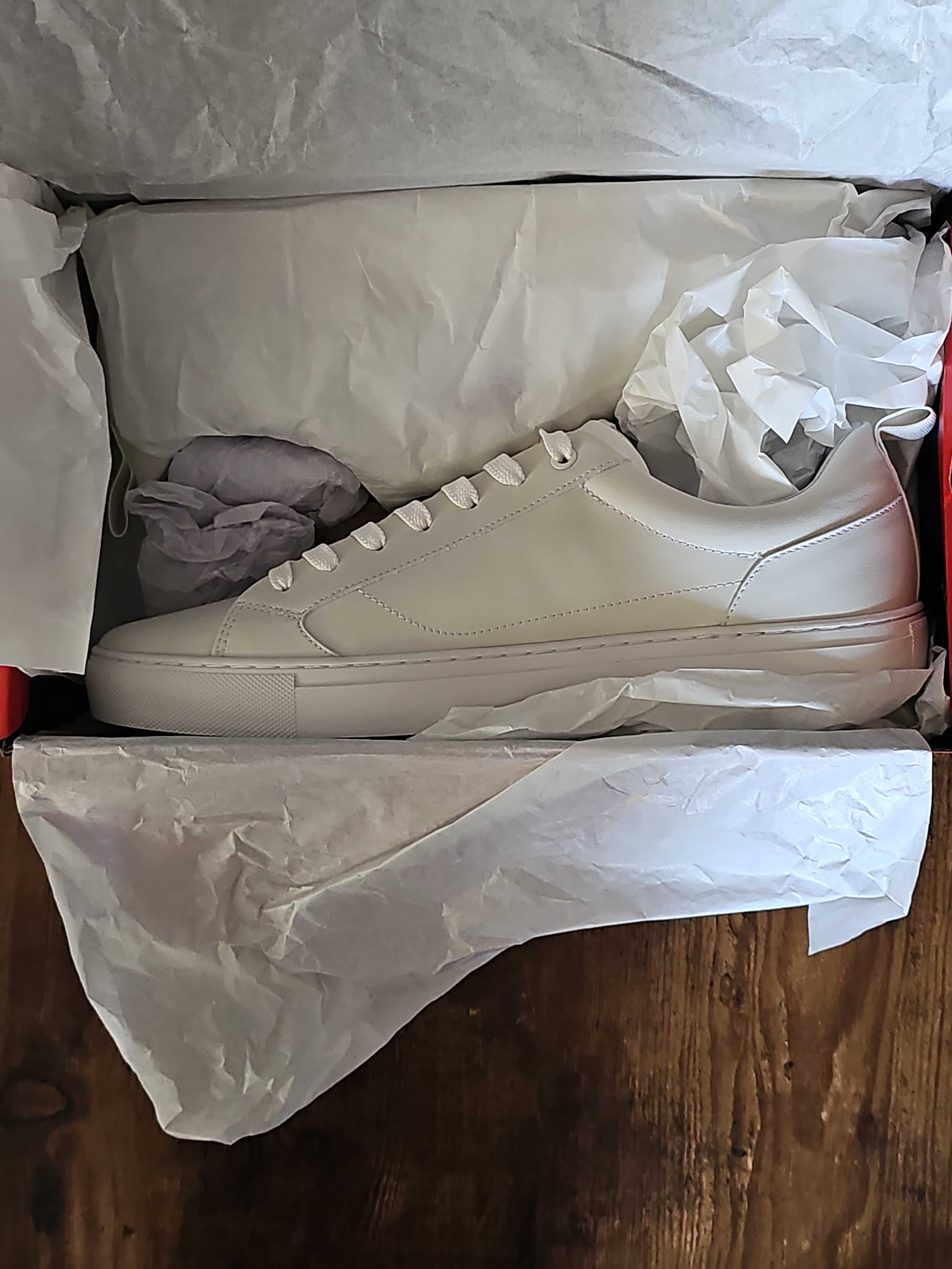 HUGO
Sneakersy Morrie  Biały