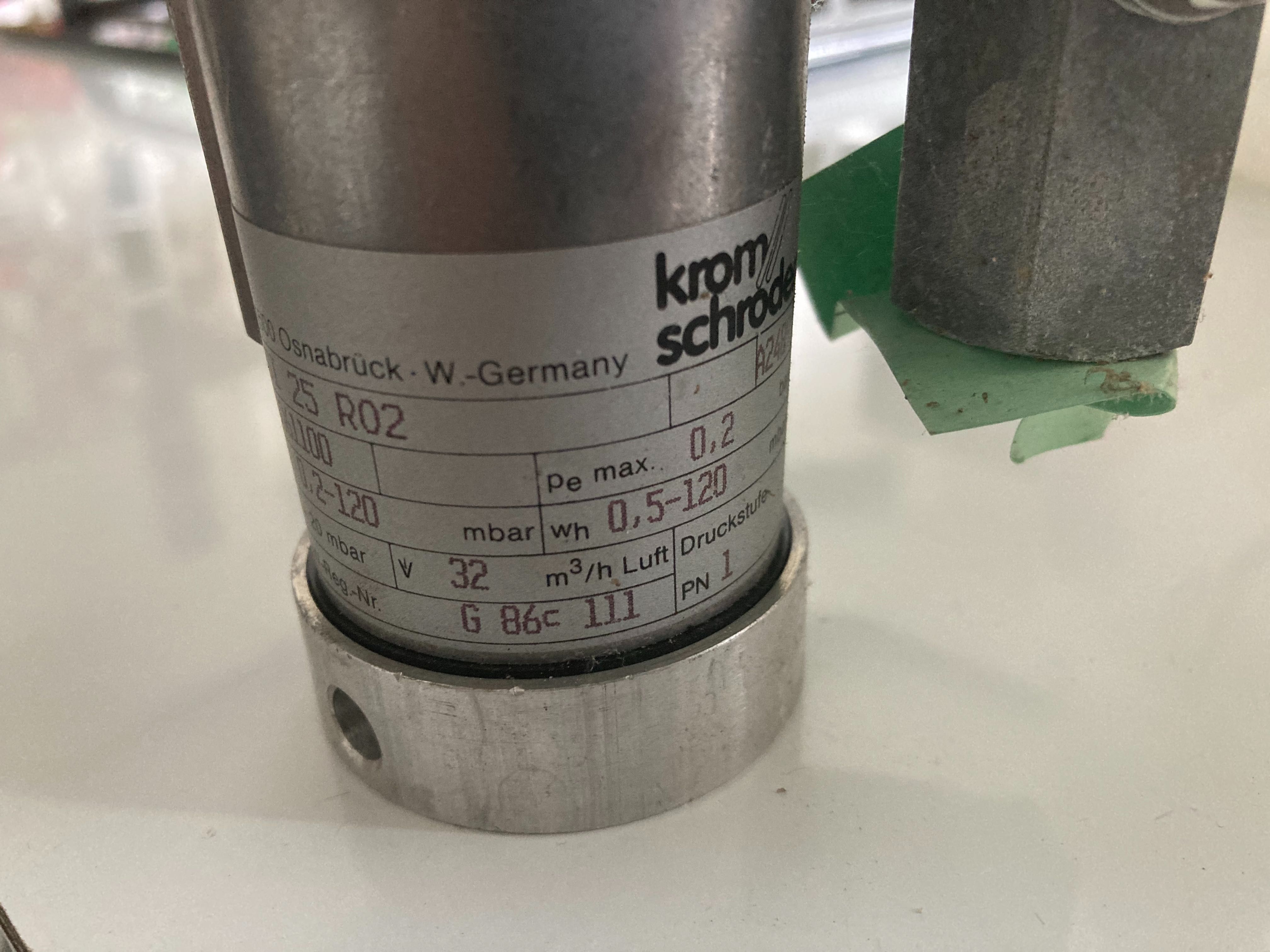 Regulator ciśnienia gazu gleich-druckregler GI25R02 Kromschroder