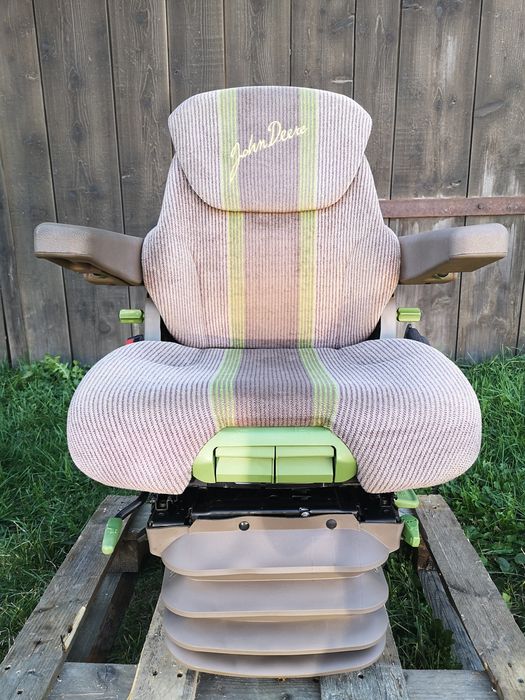 Siedzenie fotel pneumatyczny GRAMMER MSG95 John Deere 10 20 30 Premium