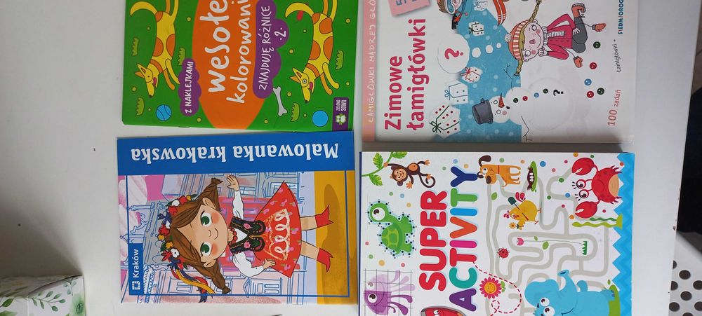 Kolorowanki + Łamigłówki -> razem 20 książeczek - 15 złoty