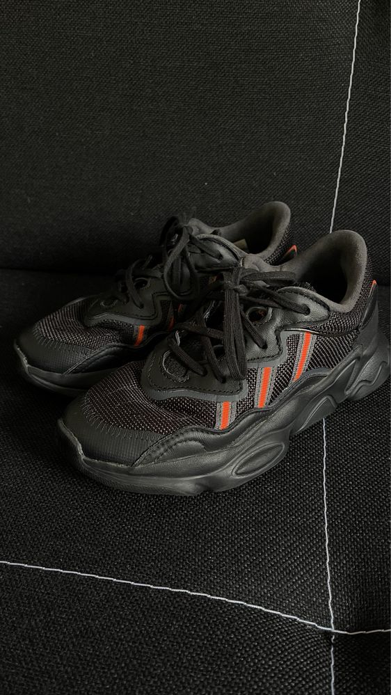 Adidas ozweego 33 r.