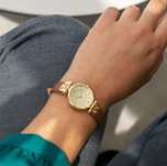 Женские часы Anne Klein