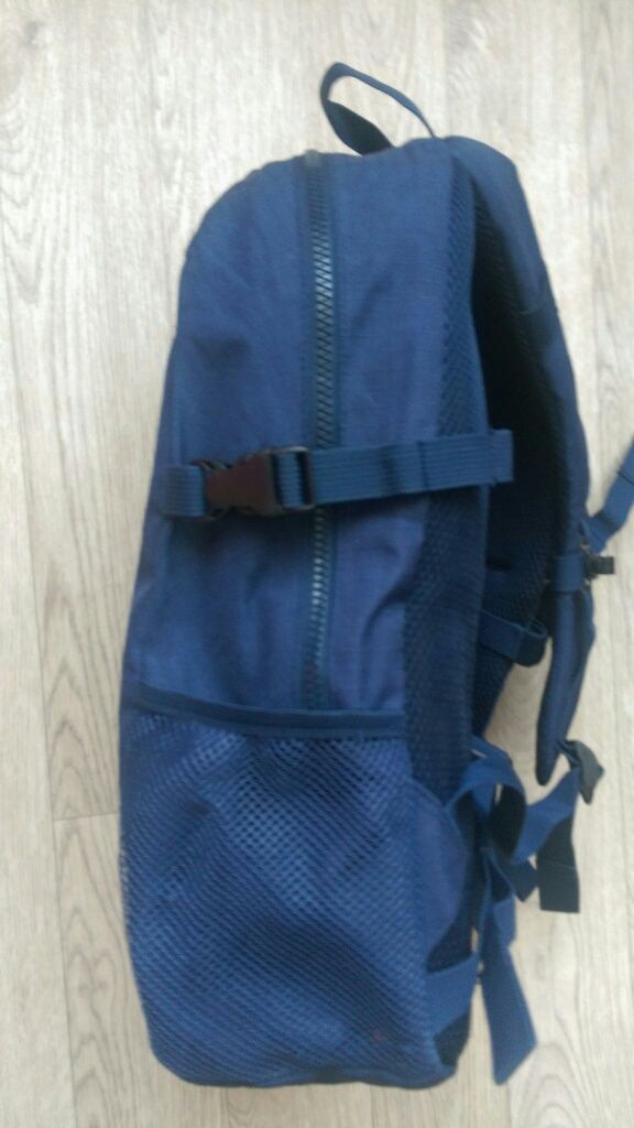 Рюкзак б/у подростковый Mountain Warehouse 20L