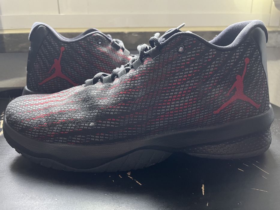 Ténis Jordan B. Fly