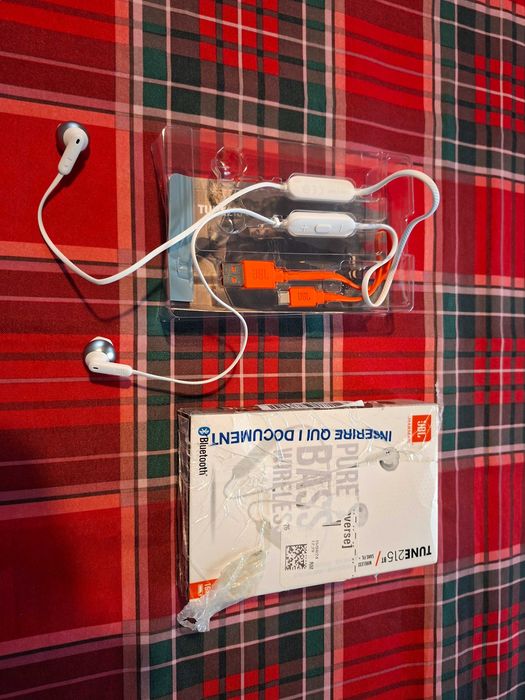 Słuchawki douszne JBL Tune 215BT białe