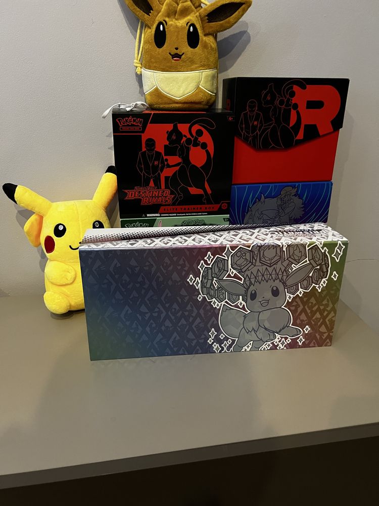 Pokemon Prismatic Evolutions Super Premium Collection