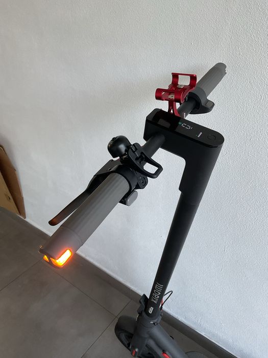 Hulajnoga xiaomi4 pro2 2 generacja400v dystans60km sprzedam