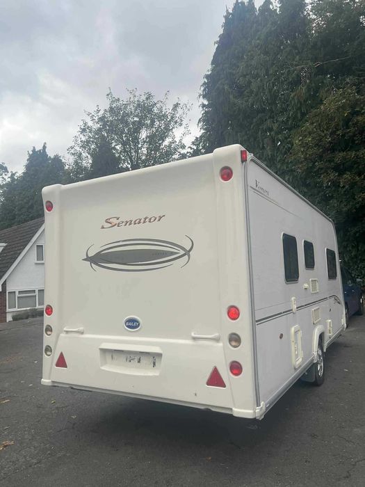 Vendo caravana Bailey senator