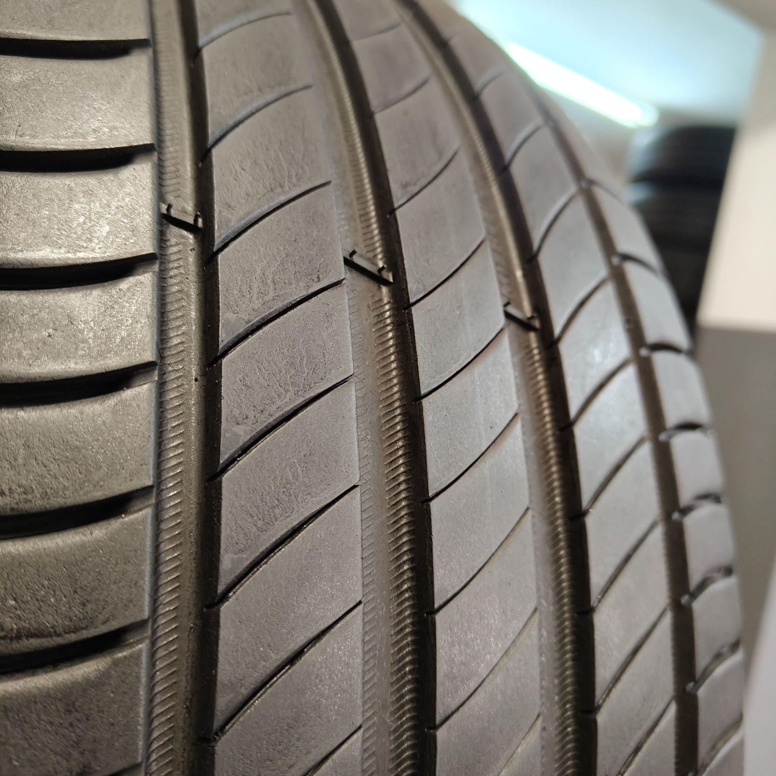 225/45/17 XL Sprzedam parę opon letnich Michelin