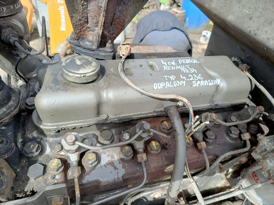 Silnik Perkins 4.236 / 4 cyl 70 km z Renault 70.34