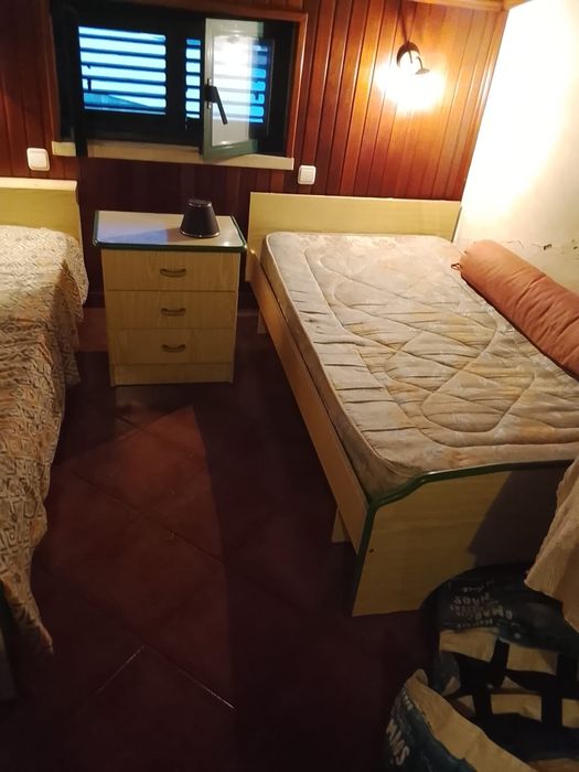 2 Camas de solteiro usadas