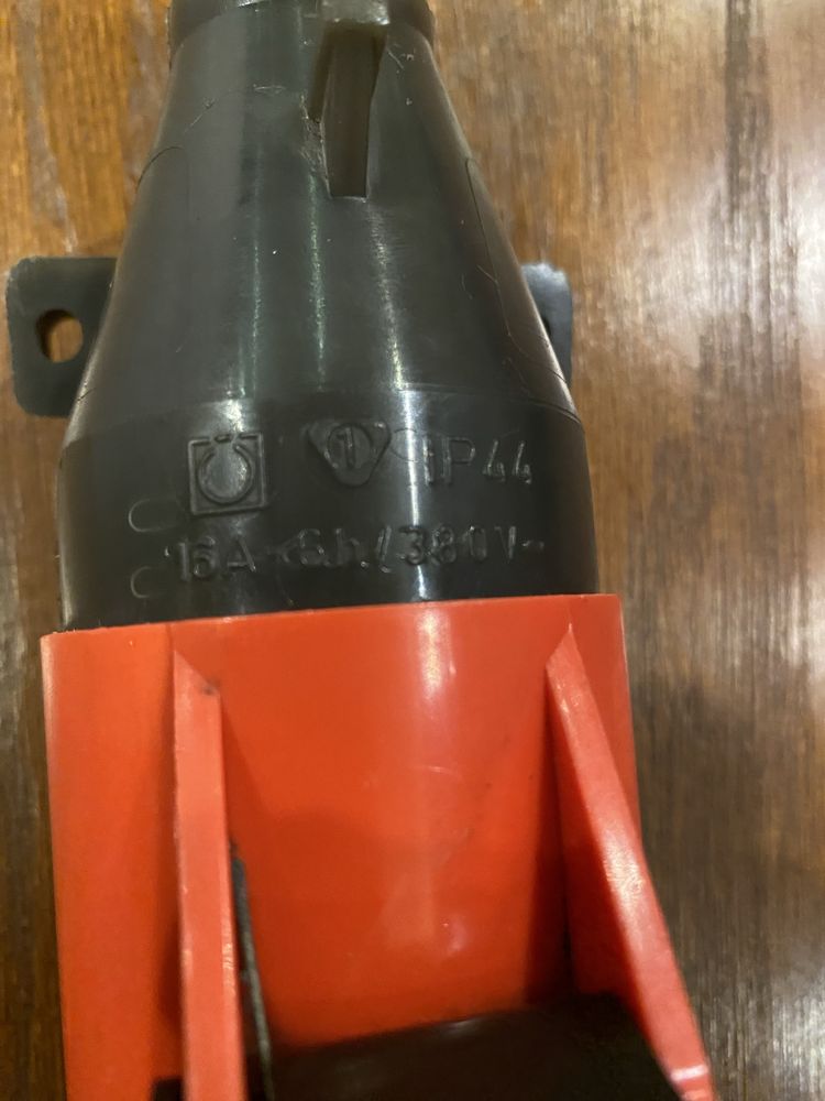 Gniazdko i wtyczka 380V