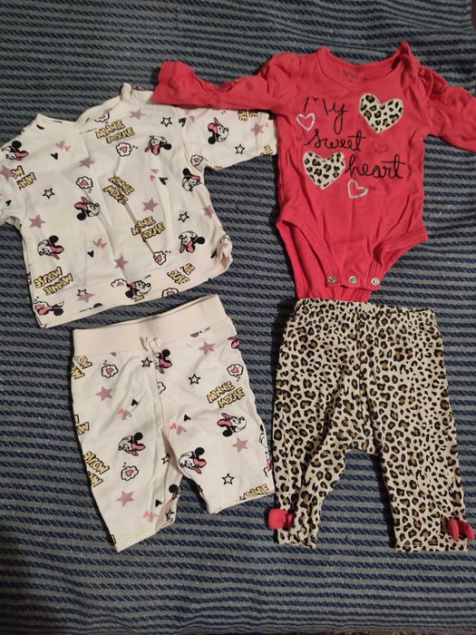 Одяг для дівчинки