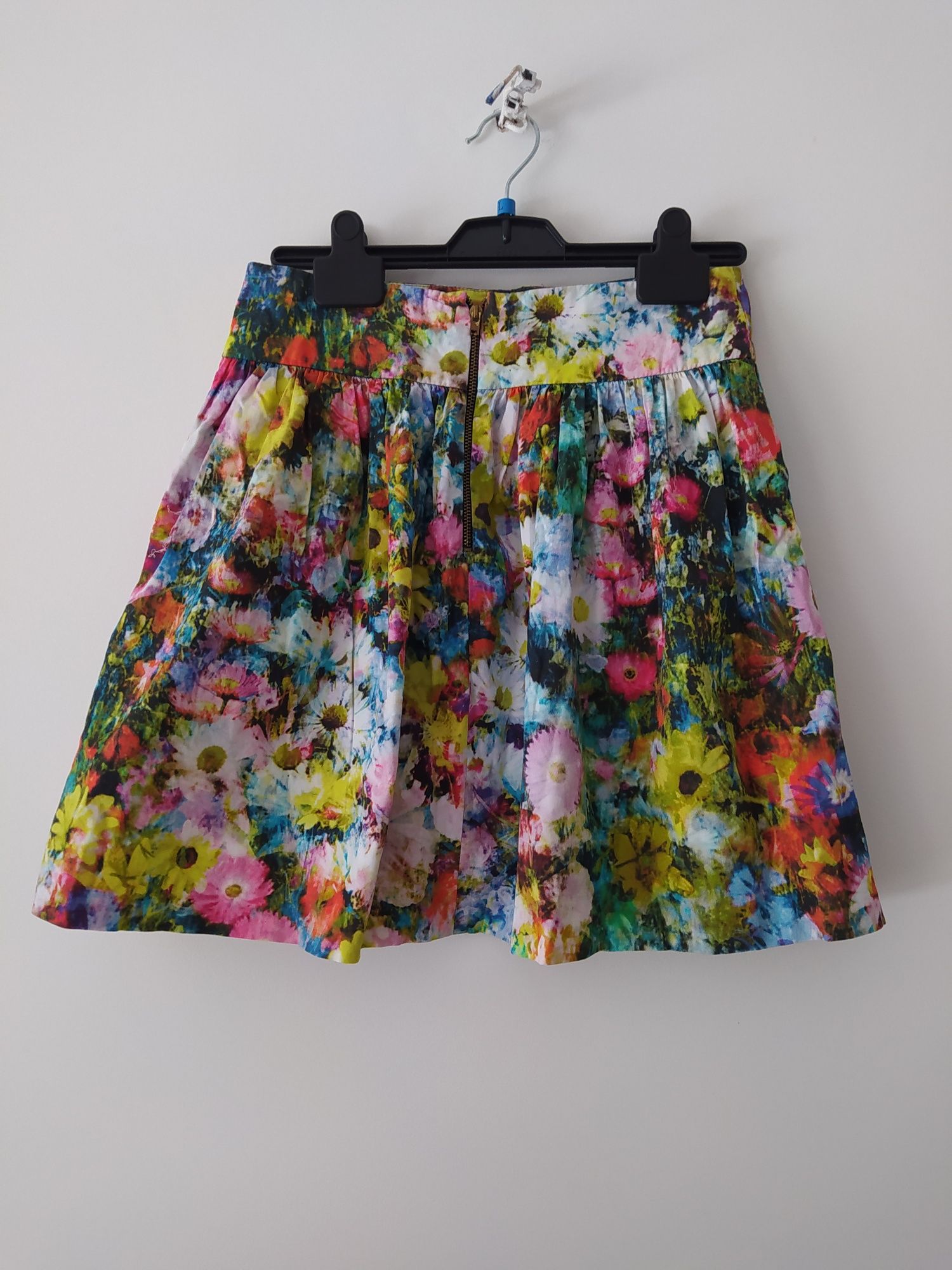 Przepiękna wiosenna spódniczka mini pastelowe kwiaty Zara r. 34 XS