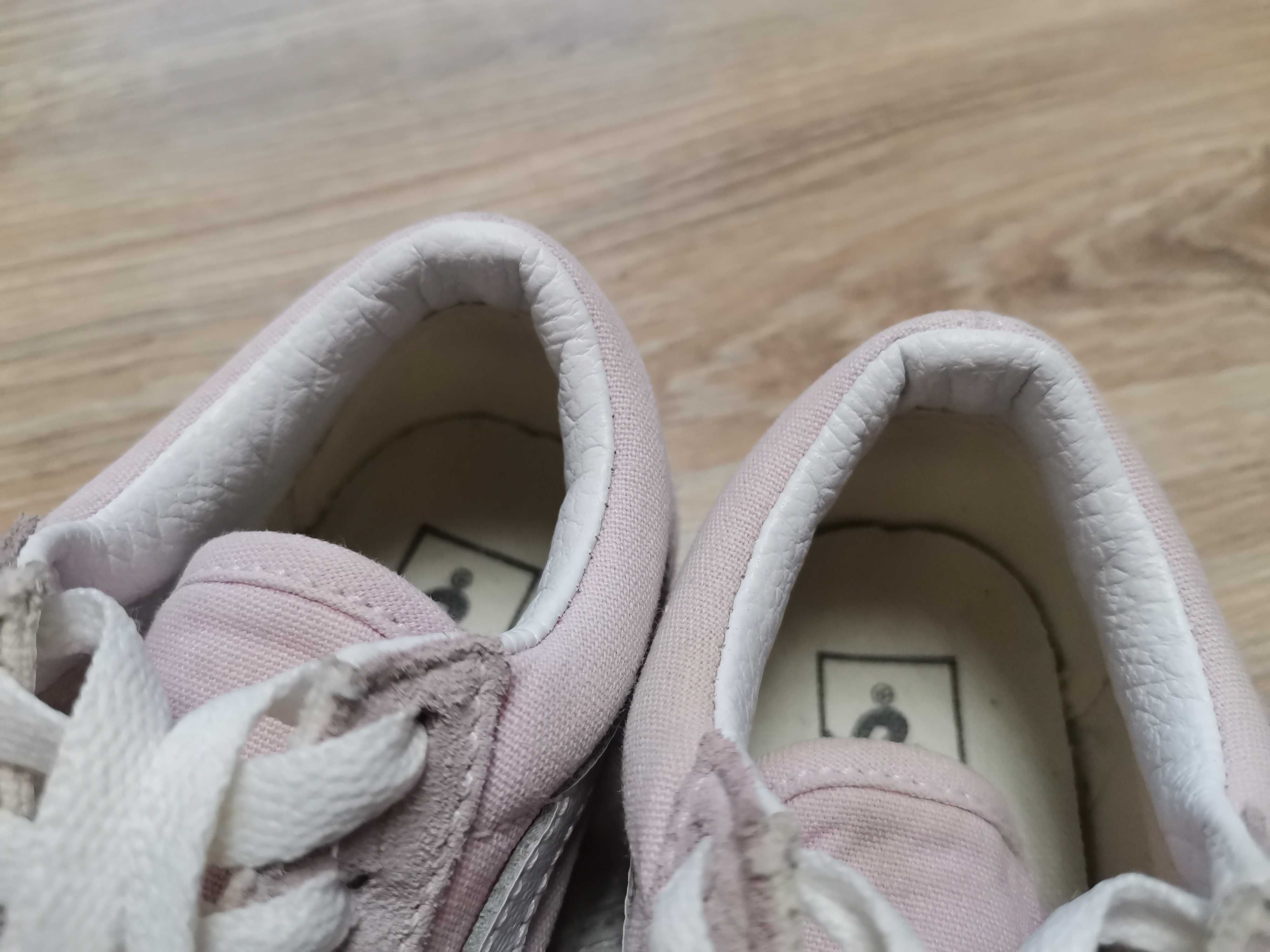 Продам кросівочки кеди Vans 28 розміру.