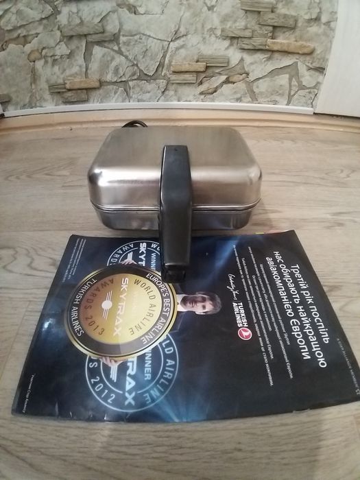 Вафельниця срср ласунка горішниця