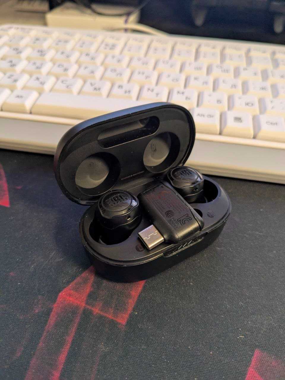 Наушники JBL Quantum TWS Air