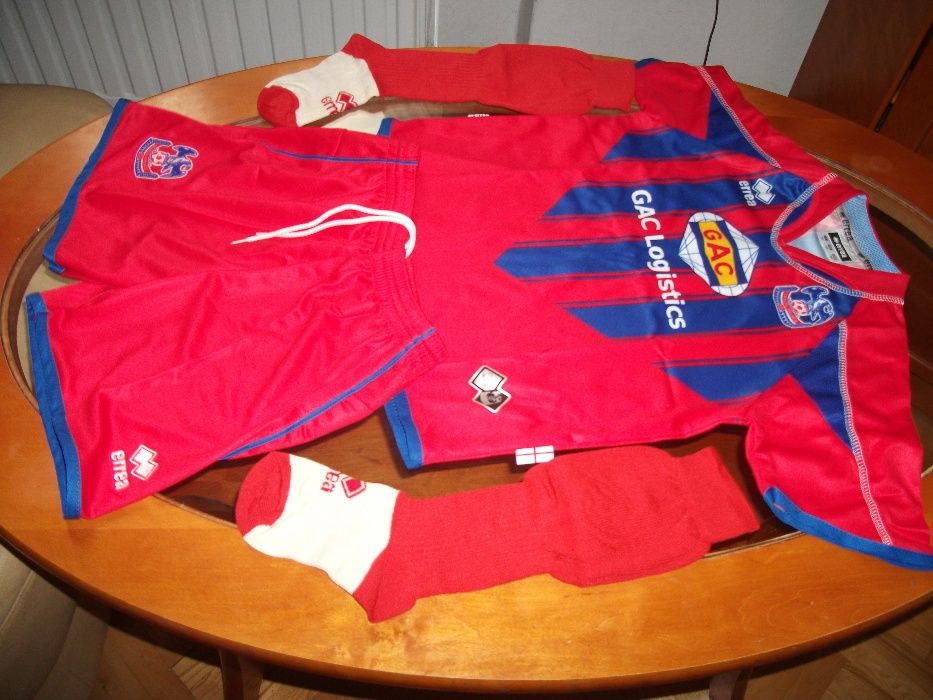 Piłkarski Strój Angielskiego Klubu CPFC. DOSKONAŁY PREZENT