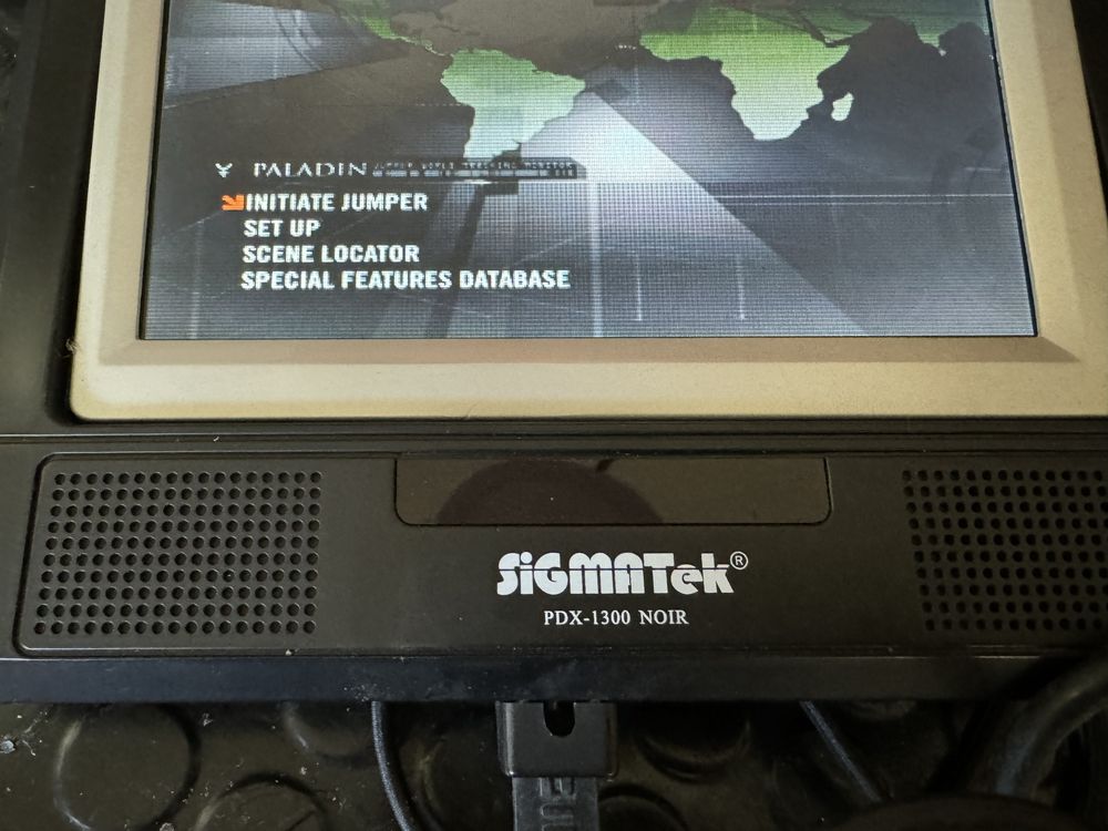 Ecrans 2X LCD  com DVD completo SIGMATEK PDX-1300 Noir Viatura