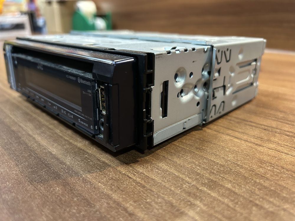 JVC KD-R889BT - wysokiej klasy radioodtwarzacz z CD i Bluetooth