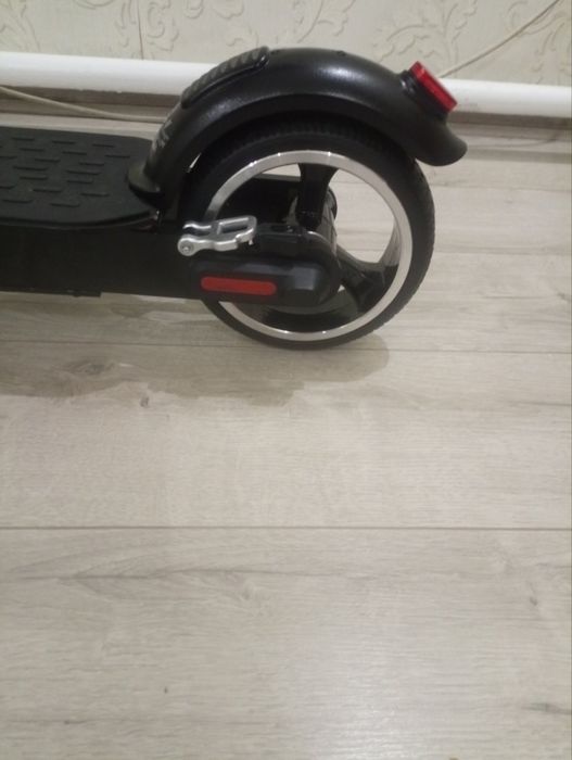 Продам новий  електросамокат