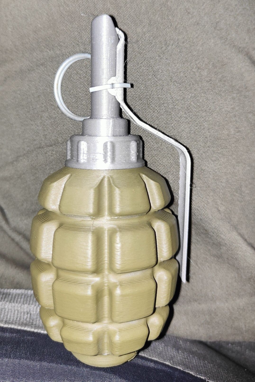 Granat F1 - atrapa