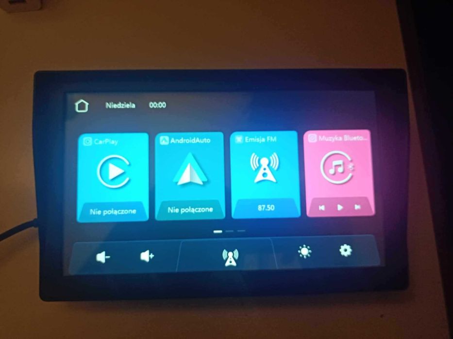 9-calowy Przenośny Bezprzewodowy zestaw stereo carplay 64 GB kamera