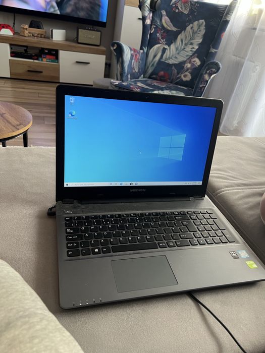 Laptop MEDION Akoya P6667