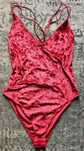 Welurowe, czerwone body s