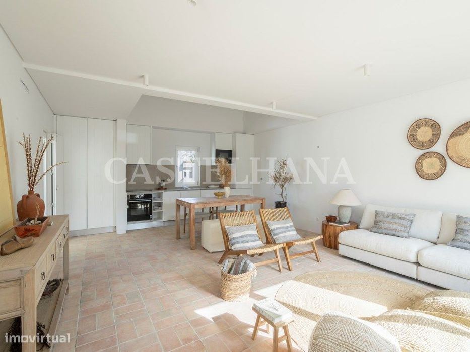 Moradia T3, com rooftop, num novo condomínio em Tavira