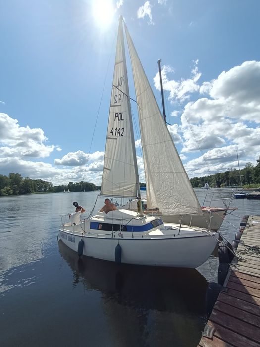 Jacht żaglowy. Carina 666