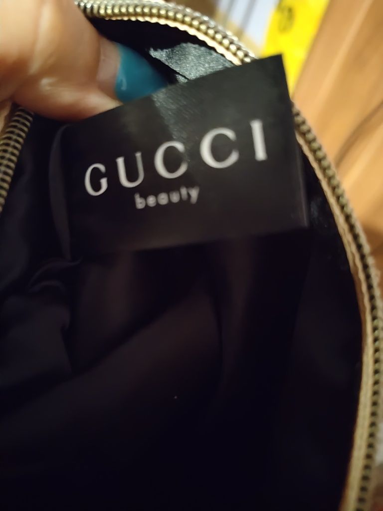 Gucci beauty saszetka kosmetyczka