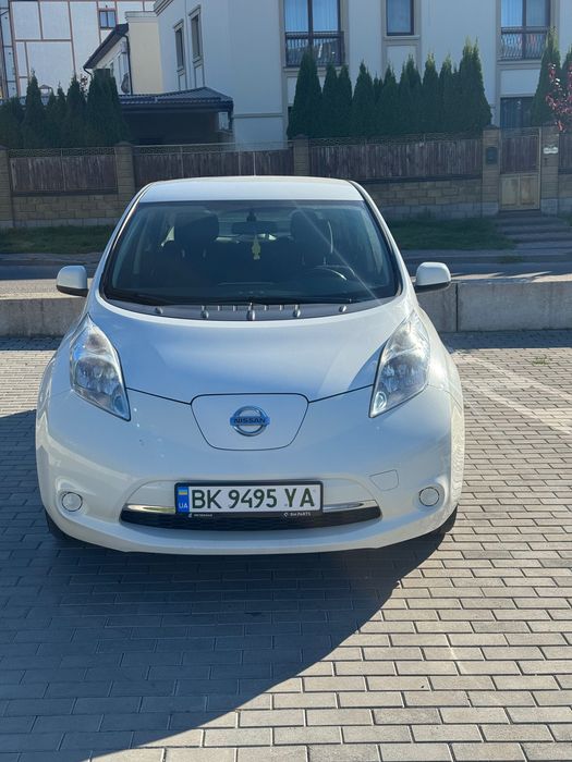 Оренда NISSAN LEAF 2014 та 2018