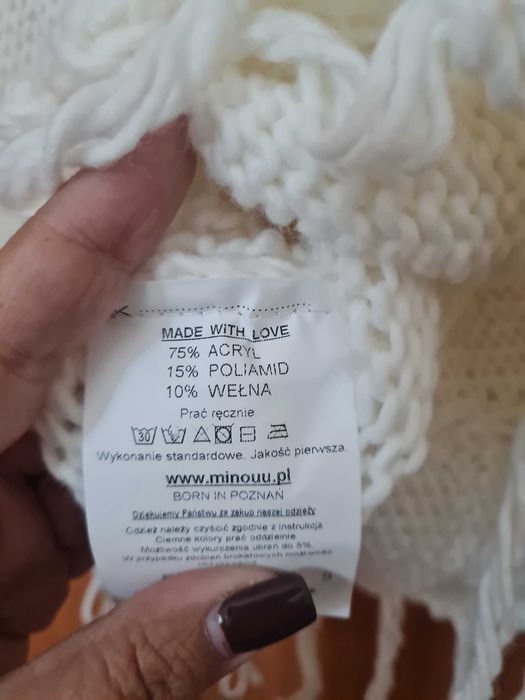 Sweter Minouu nowość! Z frędzlami
