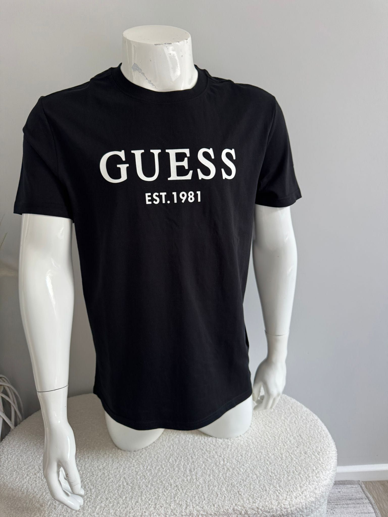 Nowa Koszulka T-shirt GUESS męska czarna M