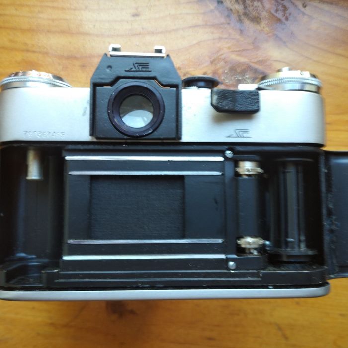 Фотоаппарат зеркальный Зенит