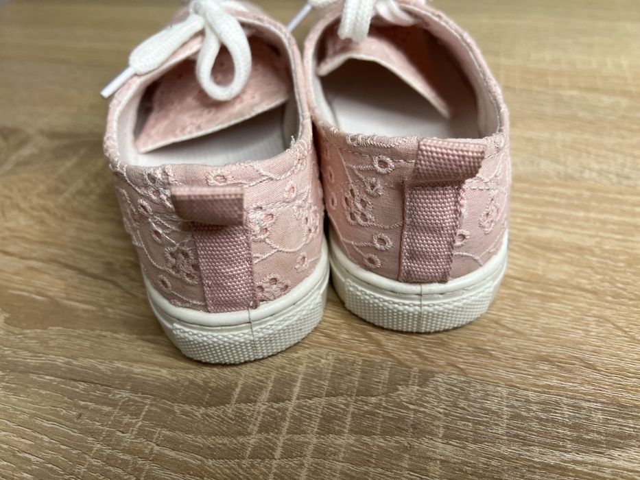 Ажурні кеди  на дівчинку 21 см