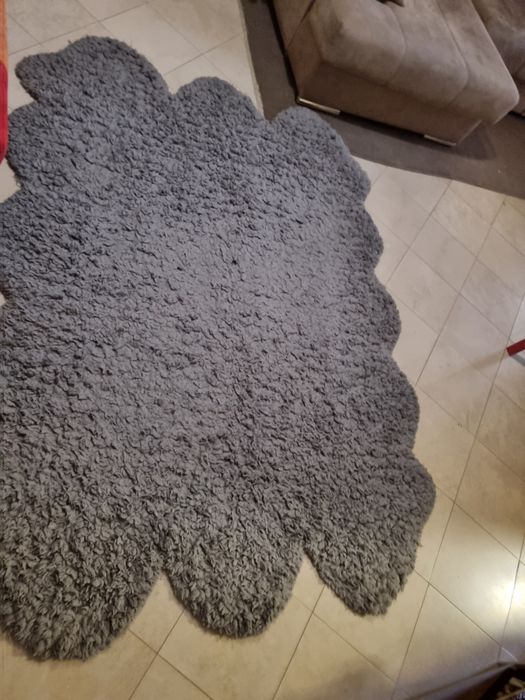 Tapete cinza como novo