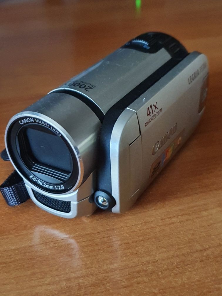 Цифровая видеокамера Canon legria fs306