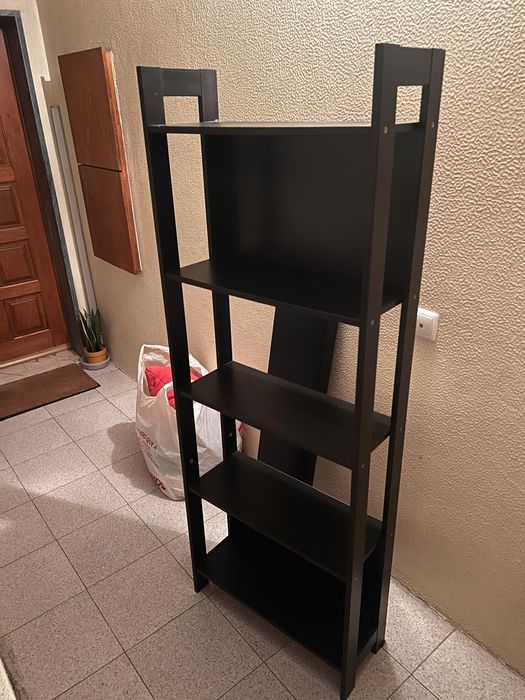 Estante preta ikea