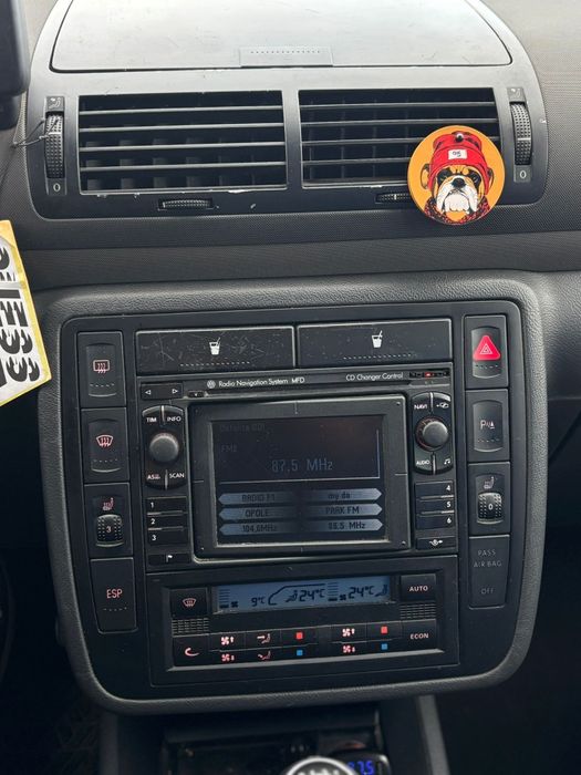 WV Sharan SPECIAL 1,9 TDI 150 KM 7 osobowy