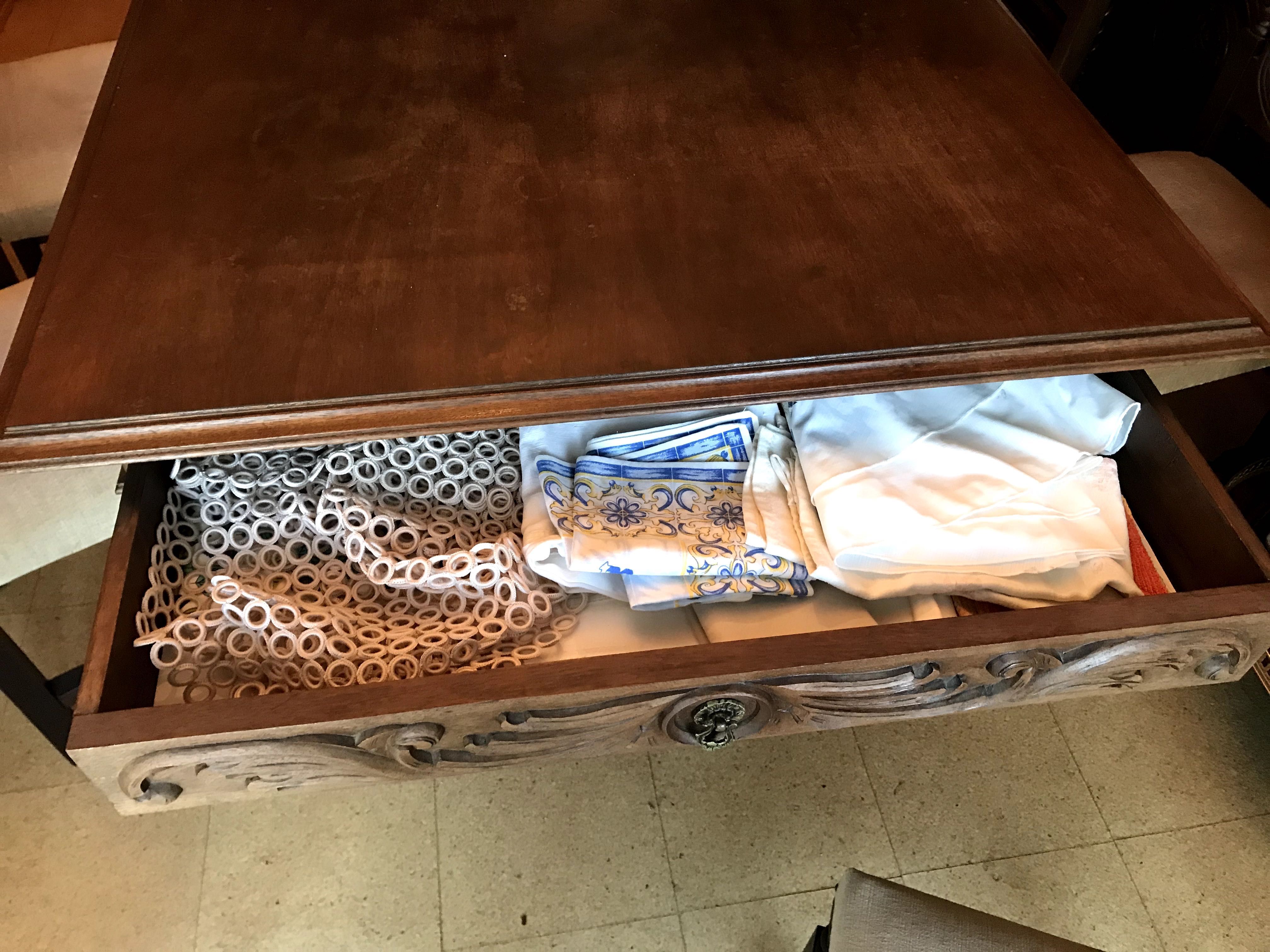 Mesa de madeira maciça