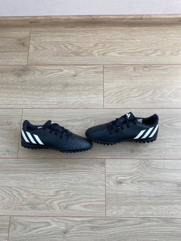 Сороконожки Adidas Predator