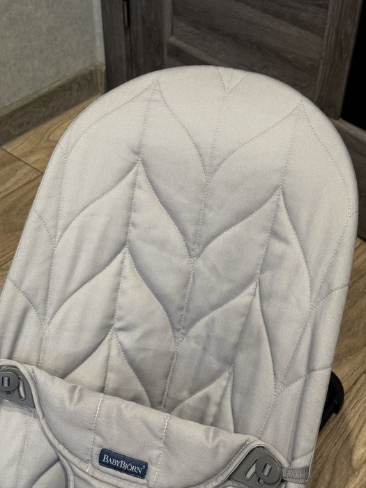 Шезлонг BabyBjorn