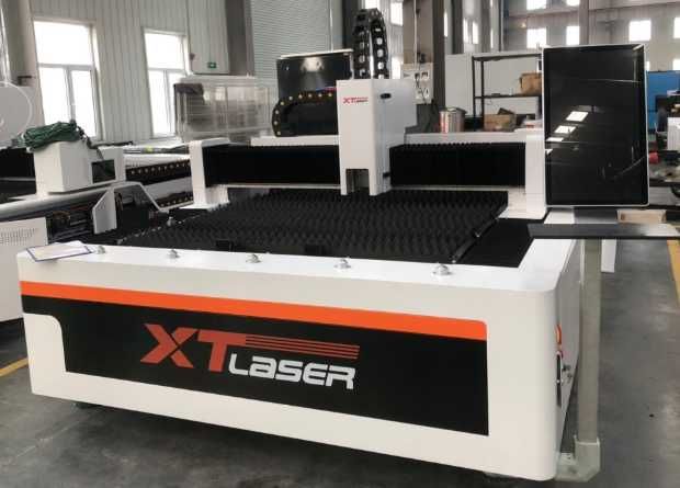 Лазерный станок по металлу XTLASER XTC-F1530H  (2 кВт)