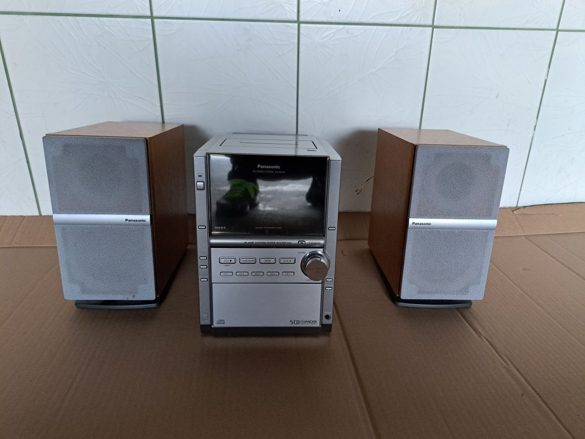 Spdzedam mini wieżę Panasonik SC-PM 1O.k