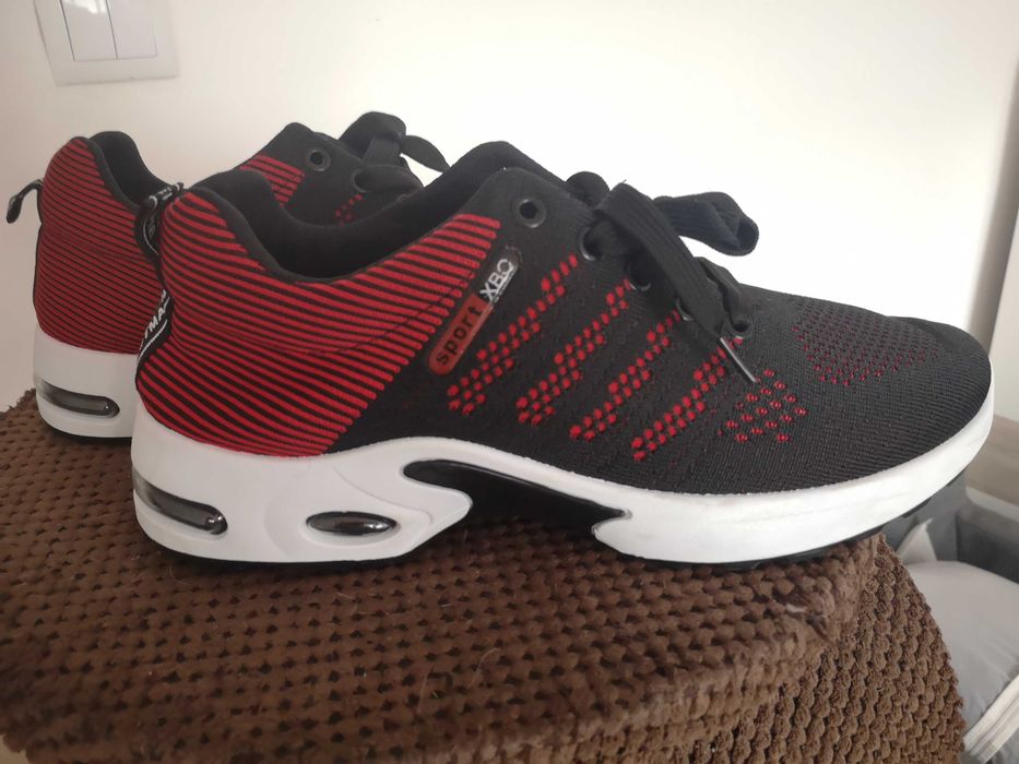 Męskie buty sportowe rozm. 43