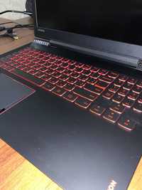 Lenovo y520 i7 7700HQ 2.80 GHz / RAM 16Gb / 1050 Ti